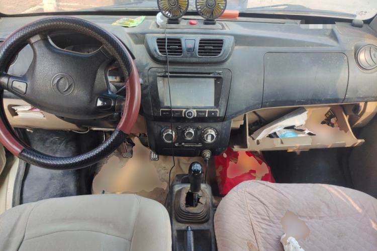 Used Dongfeng Xiaokang V29 2012 1.2L Standard Version Center Console