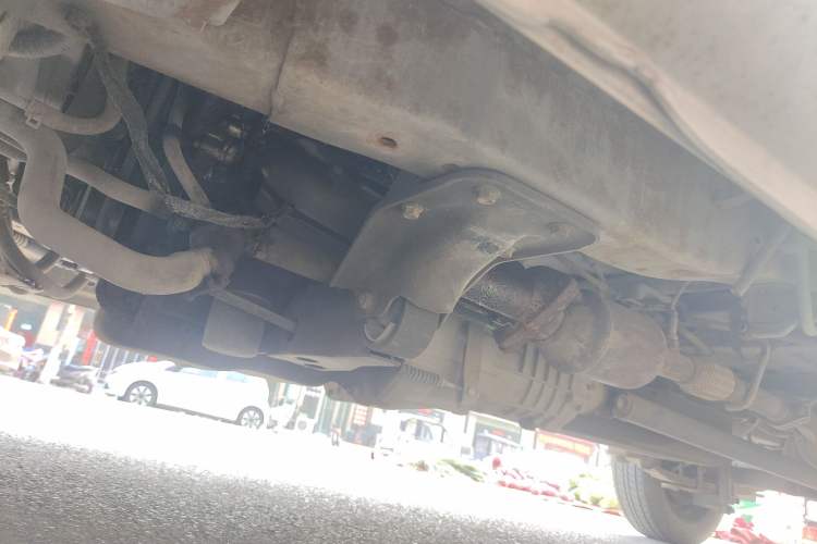 Used Dongfeng Xiaokang V29 2012 1.2L Standard Version Chassis Front Left