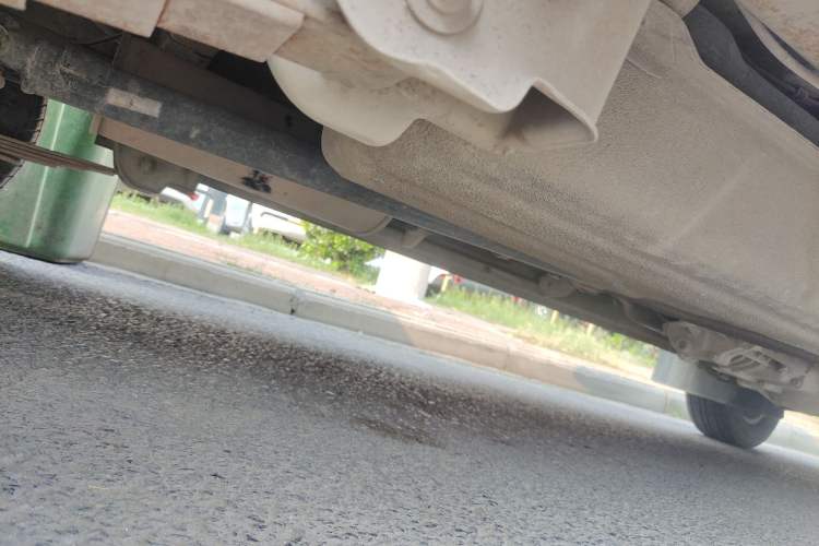 Used Dongfeng Xiaokang V29 2012 1.2L Standard Version Chassis Rear Right