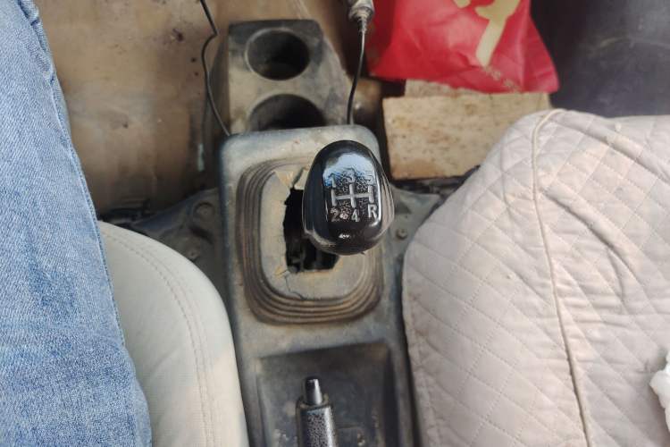 Used Dongfeng Xiaokang V29 2012 1.2L Standard Version Gear Lever