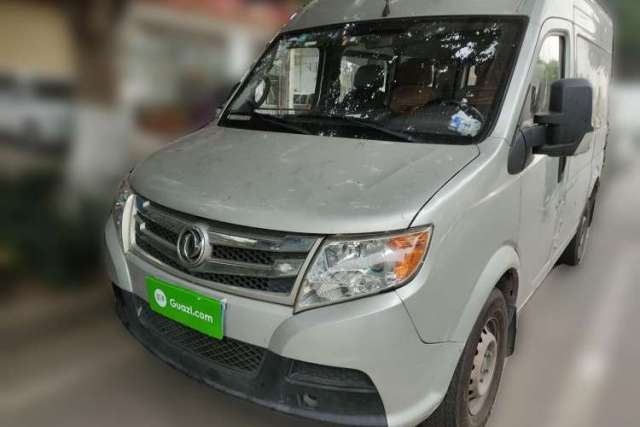 Used Dongfeng Yufeng 2018 2.3TA100 Standard Edition Logistics Vehicle Short Wheelbase Mid-Roof Design 5-9 Seater Powered by WP2.3