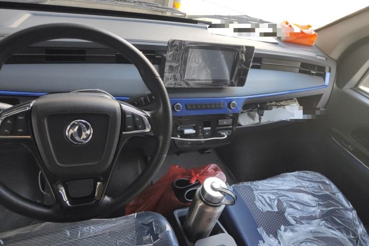 Used Dongfeng Yufeng EM27 2024 EM27L Eves Power 41.86 kWh Center Console