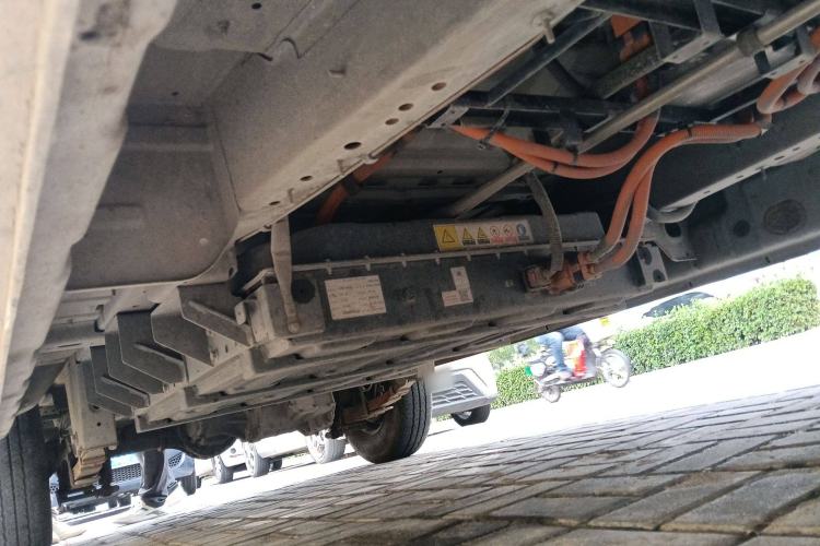 Used Dongfeng Yufeng EM27 2024 EM27 CATL 38.64 kWh Chassis Front Right