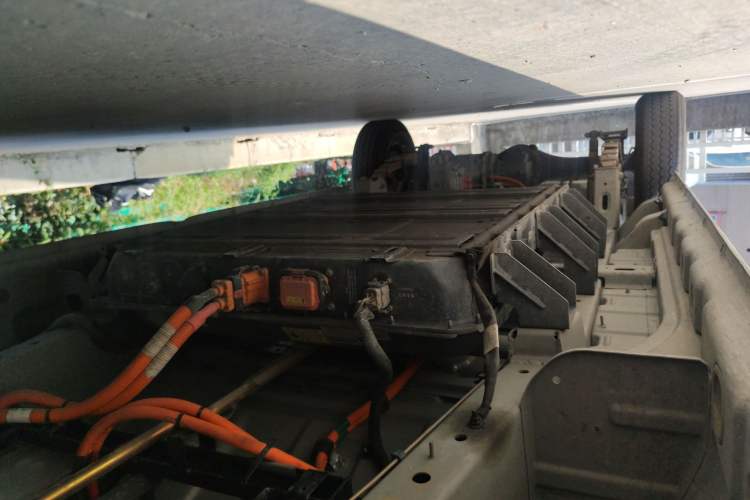 Used Dongfeng Yufeng EM27 2024 EM27L Henan Lidong 41.472 kWh Chassis Front Right