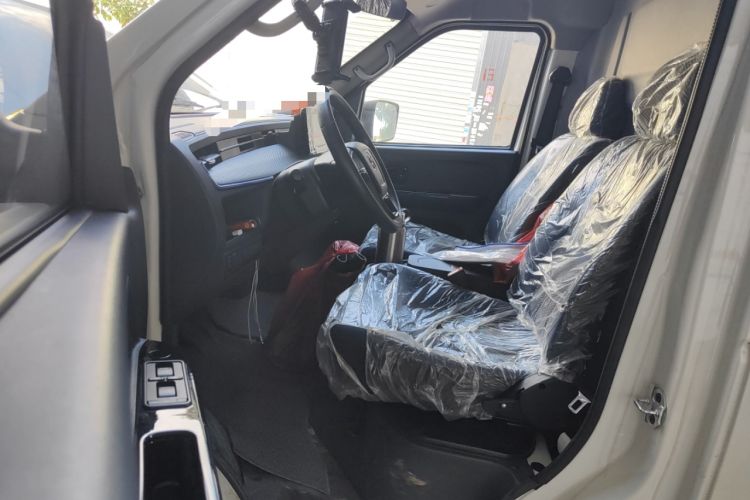 Used Dongfeng Yufeng EM27 2024 EM27L Eves Power 41.86 kWh Driver Seat