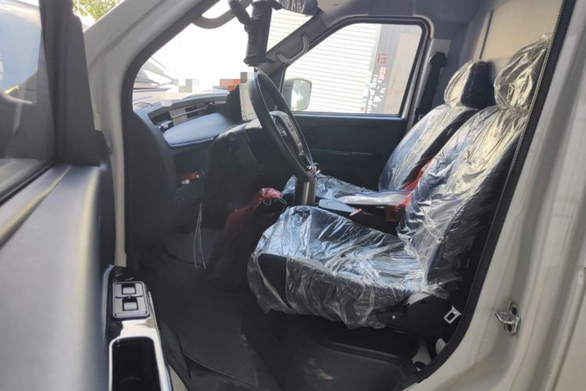 Used Dongfeng Yufeng EM27 2024 EM27L Eves Power 41.86 kWh Driver Seat
