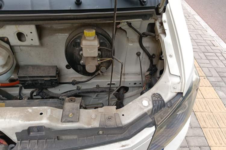 Used Dongfeng Yufeng EM27 2024 EM27 CATL 38.64 kWh Engine Bay Left