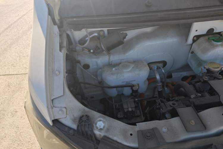 Used Dongfeng Yufeng EM27 2024 EM27L Eves Power 41.86 kWh Engine Bay Right