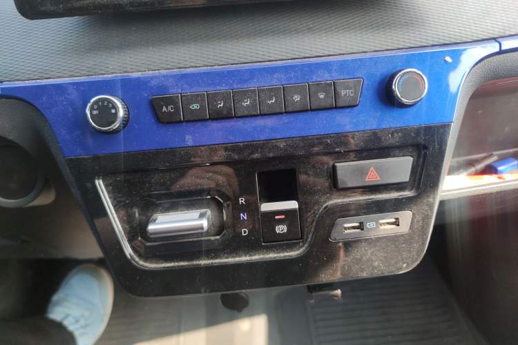 Used Dongfeng Yufeng EM27 2024 EM27L Henan Lidong 41.472 kWh Gear Lever