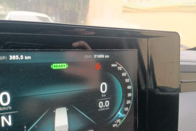 Used Dongfeng Yufeng EM27 2024 EM27 CATL 38.64 kWh Odometer Close Up