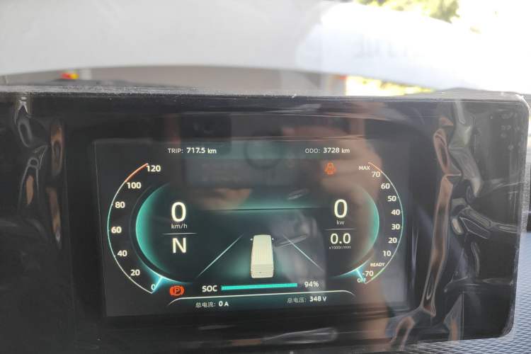 Used Dongfeng Yufeng EM27 2024 EM27L Eves Power 41.86 kWh Odometer Close Up