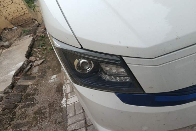 Used Dongfeng Yufeng EM27 2024 EM27 CATL 38.64 kWh Right Front Headlight