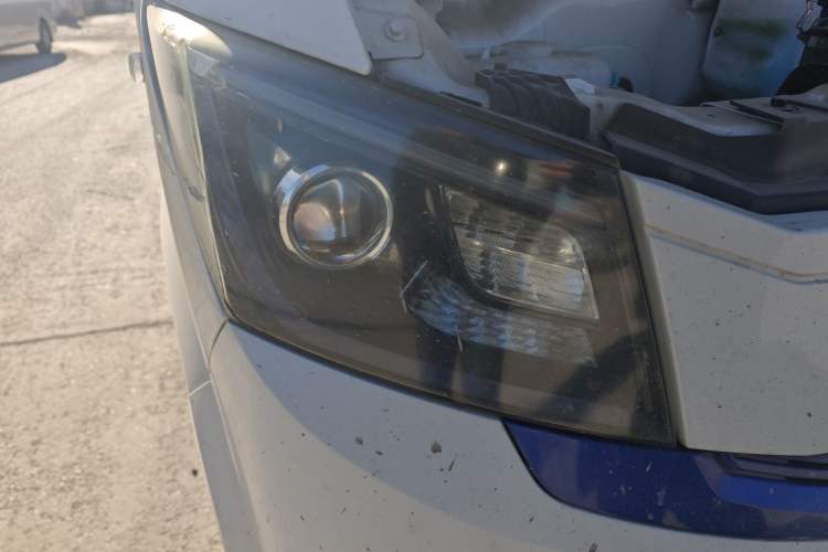 Used Dongfeng Yufeng EM27 2024 EM27L Eves Power 41.86 kWh Right Front Headlight