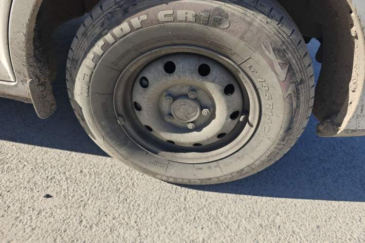 Used Dongfeng Yufeng EM27 2024 EM27L Eves Power 41.86 kWh Right Front Wheel Hub