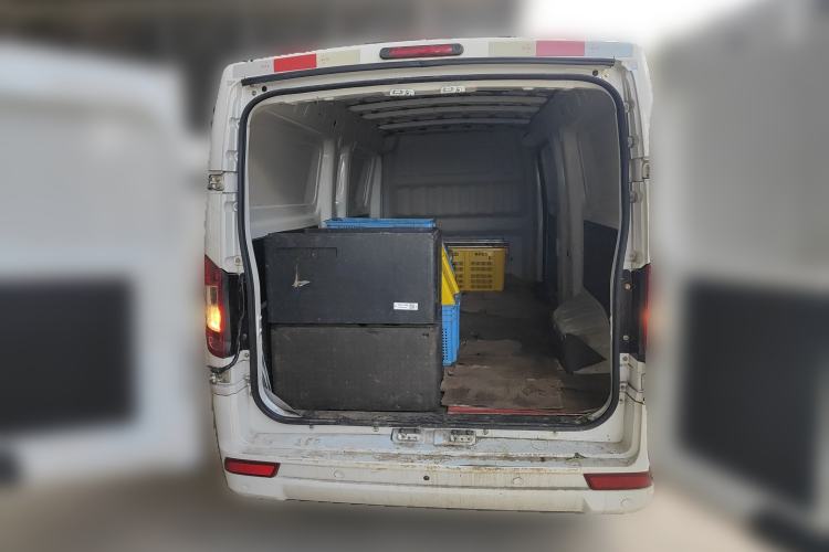 Used Dongfeng Yufeng EM27 2024 EM27L Eves Power 41.86 kWh Trunk
