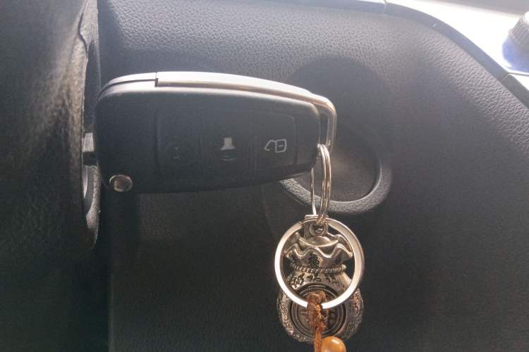 Used Dongfeng Yufeng EM27 2024 EM27 CATL 38.64 kWh Vehicle Key