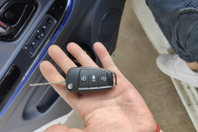 Used Dongfeng Yufeng EM27 2024 EM27L Eves Power 41.86 kWh Vehicle Key