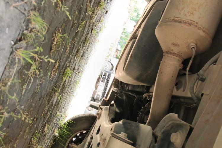 Used Dongfeng Yufeng EM27  Chassis Front Right