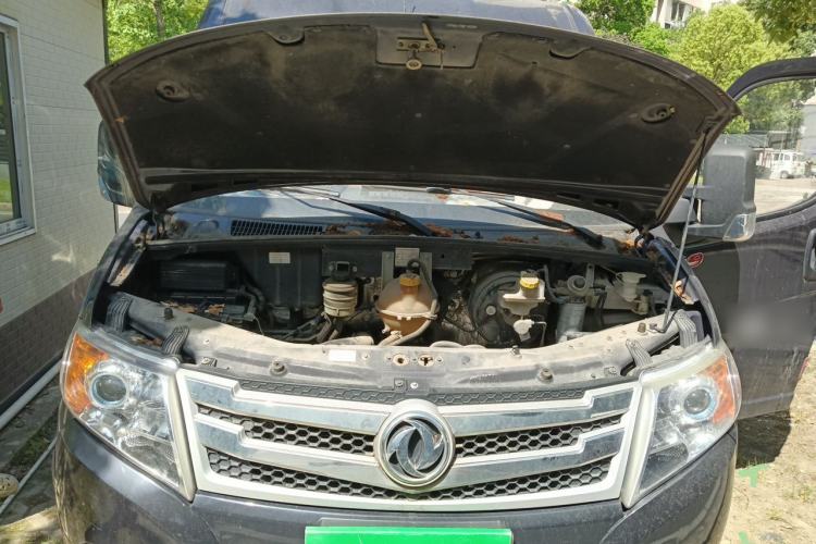 Used Dongfeng Yufeng EM27  Engine Bay