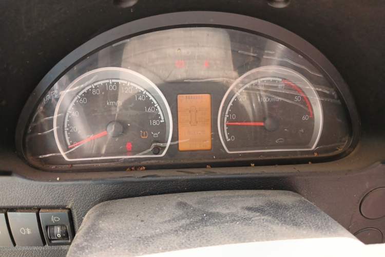 Used Dongfeng Yufeng EM27  Instrument Cluster