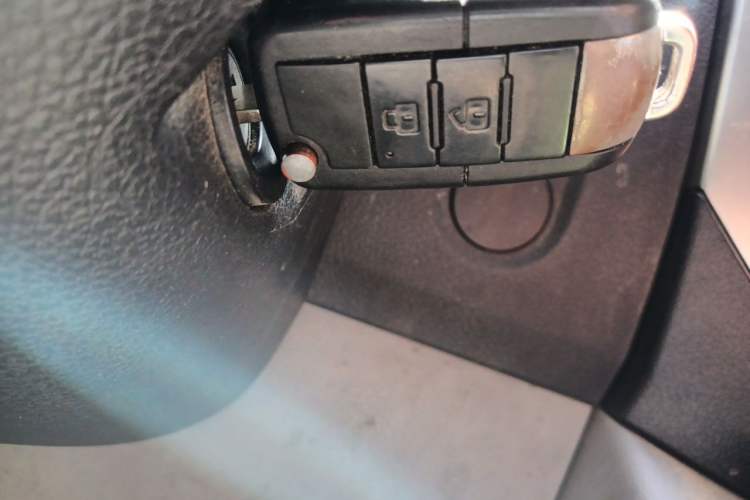 Used Dongfeng Yufeng EM27  Vehicle Key