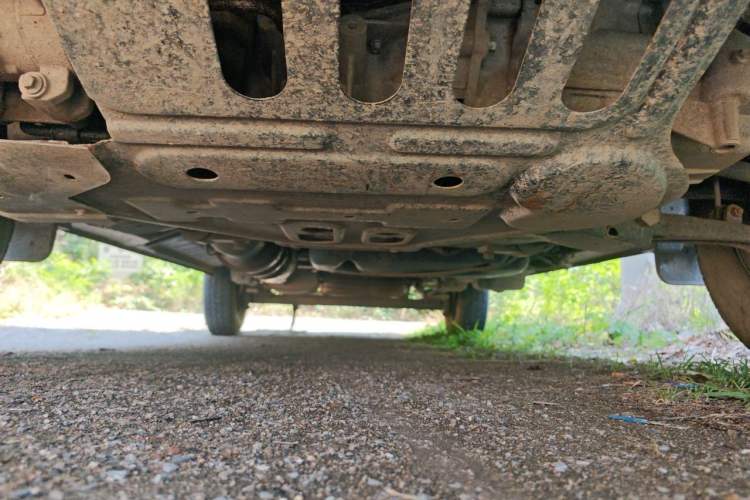Used Dongfeng Yufeng EM27  Chassis Front