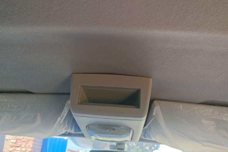 Used Dongfeng Yufeng EM27  Headliner