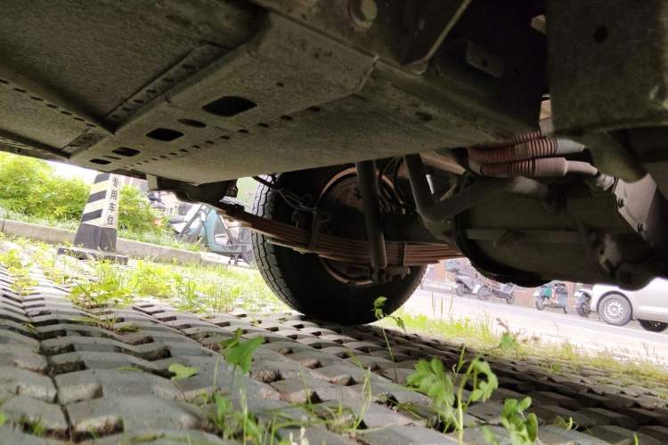 Used Dongfeng Yufeng EM27  Chassis Front Left