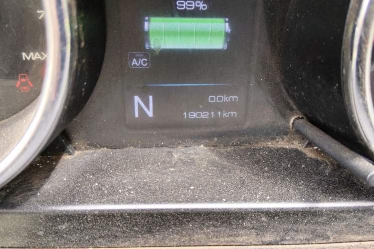 Used Dongfeng Yufeng EM27  Odometer Close Up