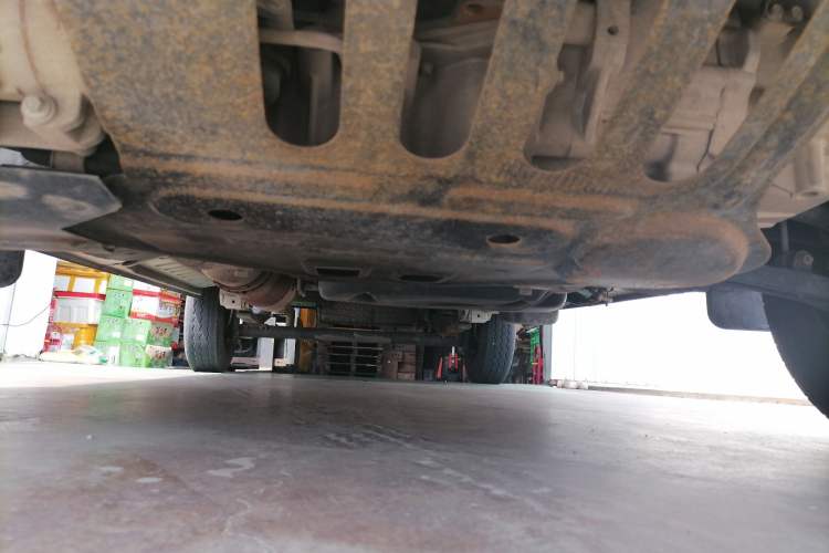 Used Dongfeng Yufeng EM27  Chassis Front