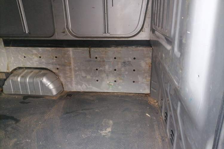 Used Dongfeng Yufeng EM27  Left Rear Seat