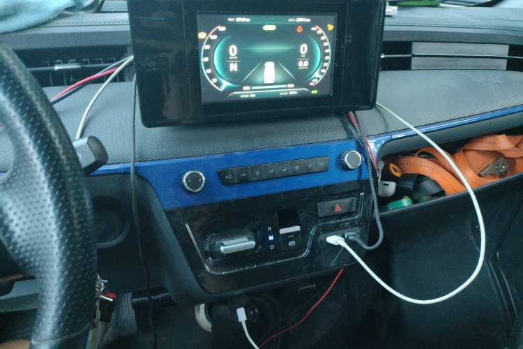 Used Dongfeng Yufeng EM27 2024 EM27L Eves Power 41.86 kWh Audio And AC Panel