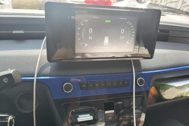 Used Dongfeng Yufeng EM27 2024 EM27 EVE Energy 41.86 kWh Audio And AC Panel