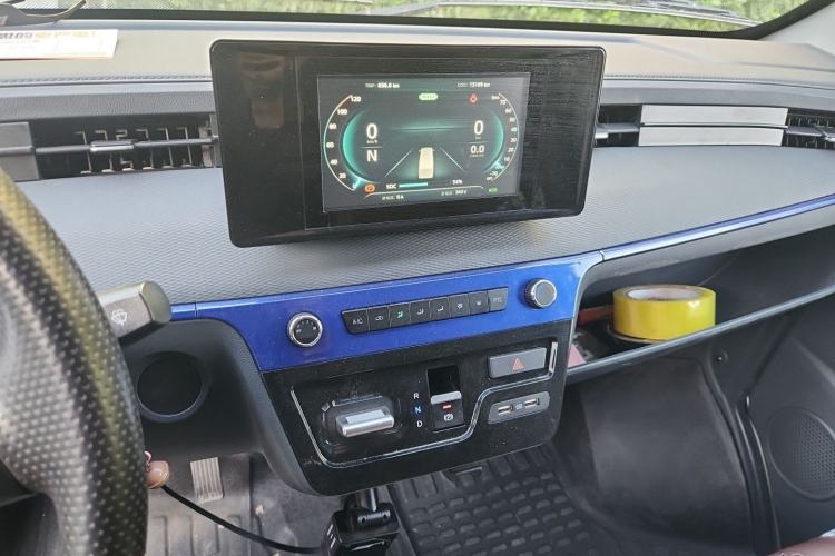 Used Dongfeng Yufeng EM27 2024 EM27L Eves Power 41.86 kWh Audio And AC Panel