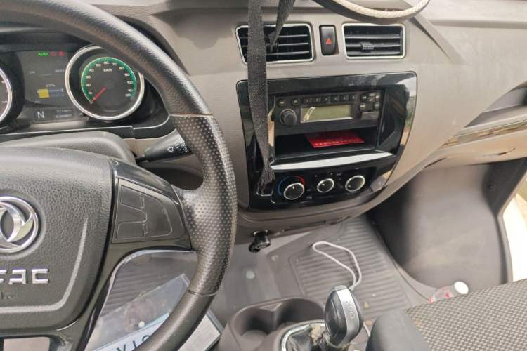 Used Dongfeng Yufeng EM27 2024 EM27 Henan Lithium Power 41.472 kWh Audio And AC Panel
