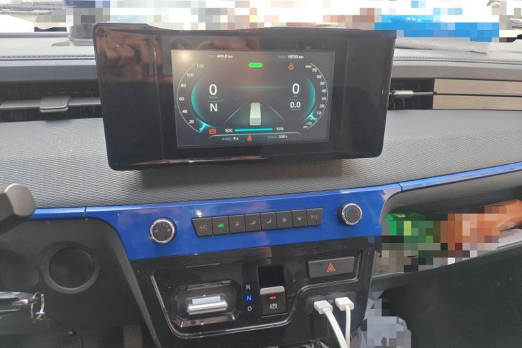 Used Dongfeng Yufeng EM27 2024 EM27L Henan Lidong 41.472 kWh Audio And AC Panel