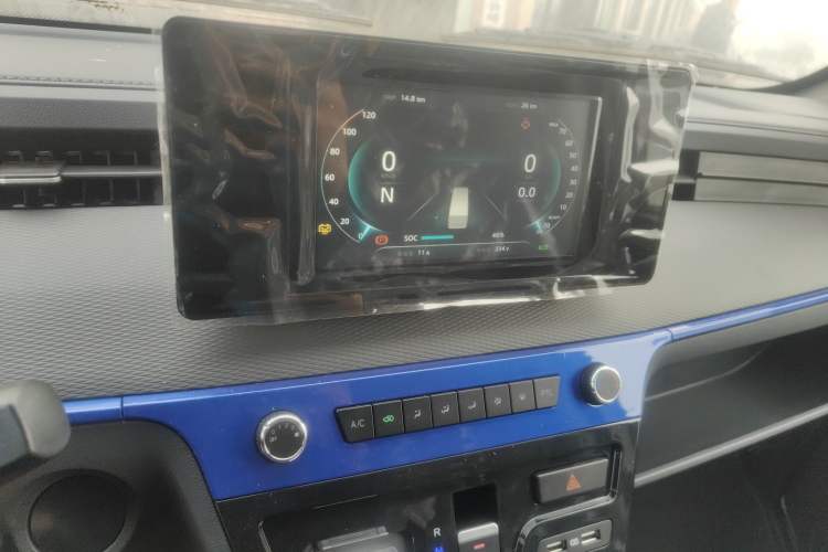 Used Dongfeng Yufeng EM27 2024 EM27L Eves Power 41.86 kWh Audio And AC Panel