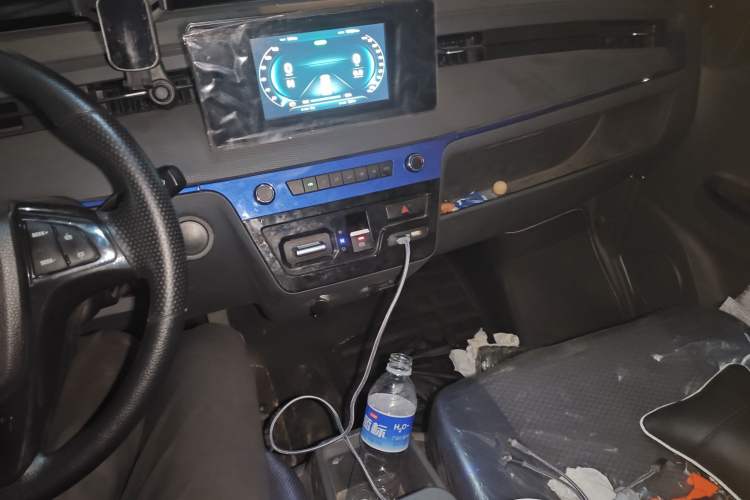 Used Dongfeng Yufeng EM27 2024 EM27L BYD CATL 41.86 kWh Audio And AC Panel