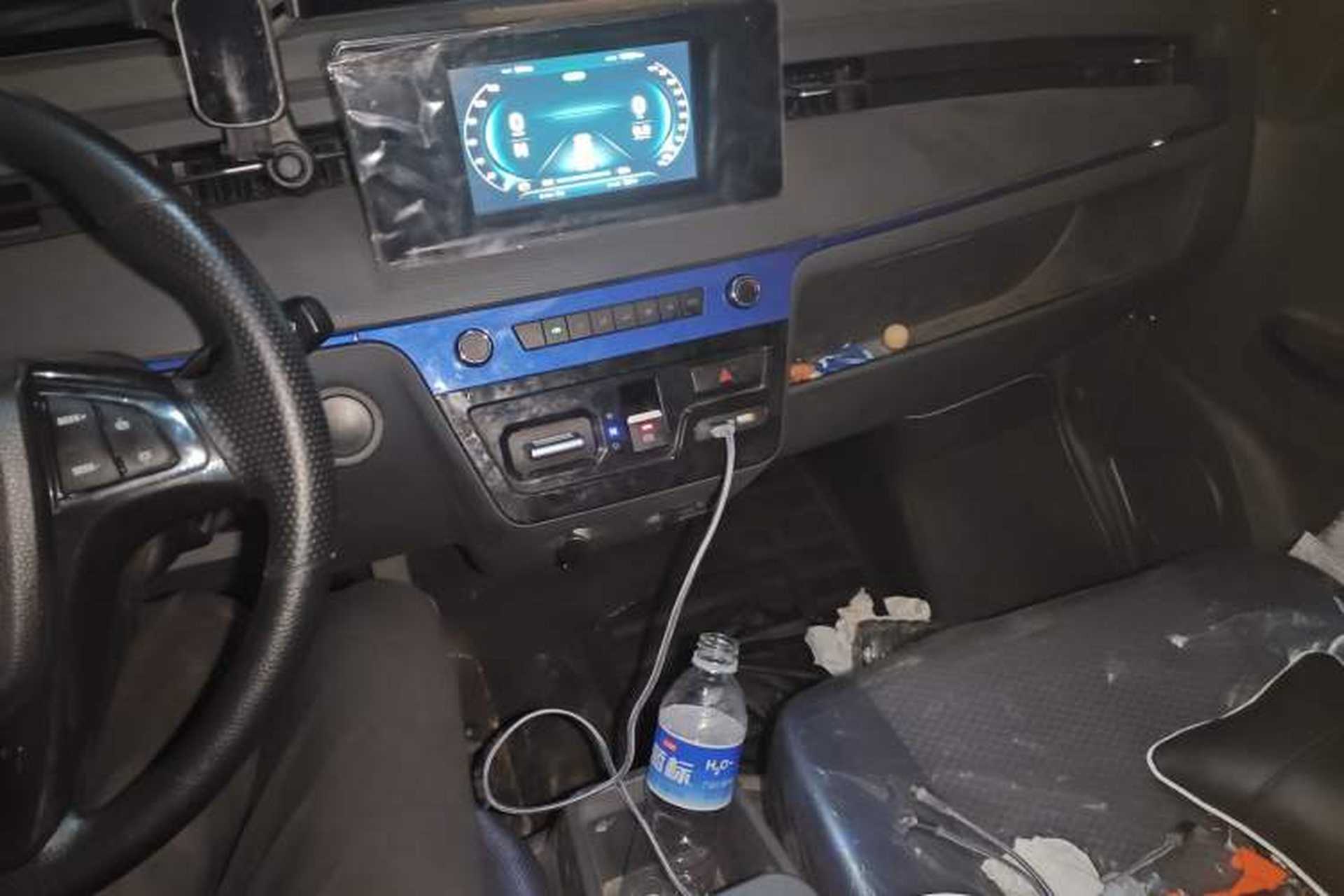Used Dongfeng Yufeng EM27 2024 EM27L BYD CATL 41.86 kWh Audio And AC Panel