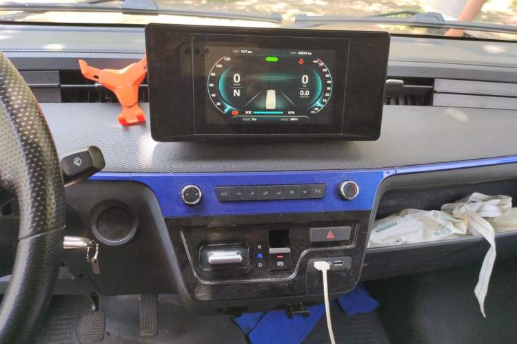 Used Dongfeng Yufeng EM27 2024 EM27L Henan Lidong 41.472 kWh Audio And AC Panel