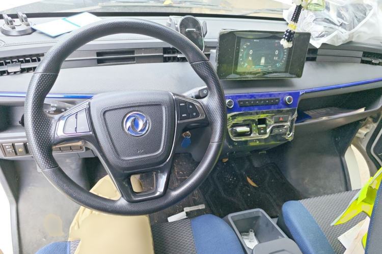 Used Dongfeng Yufeng EM27 2024 EM27L BYD CATL 41.86 kWh Center Console