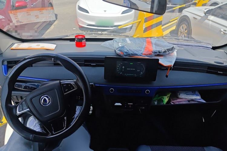 Used Dongfeng Yufeng EM27 2024 EM27 Henan Lithium Power 41.472 kWh Center Console