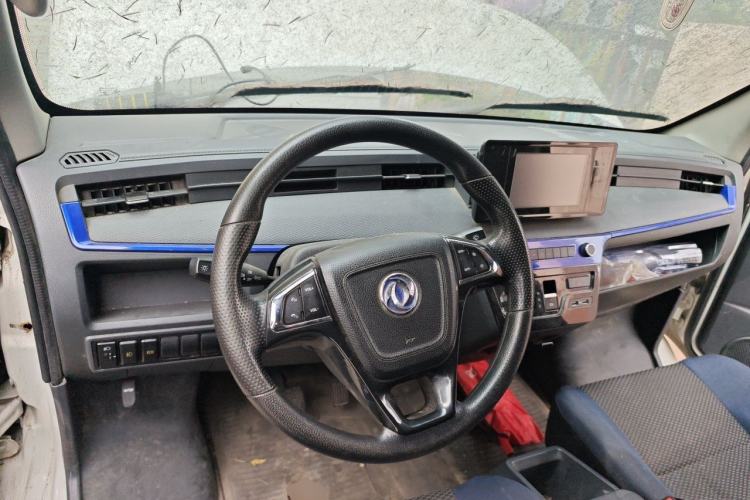 Used Dongfeng Yufeng EM27 2024 EM27 EVE Energy 41.86 kWh Center Console