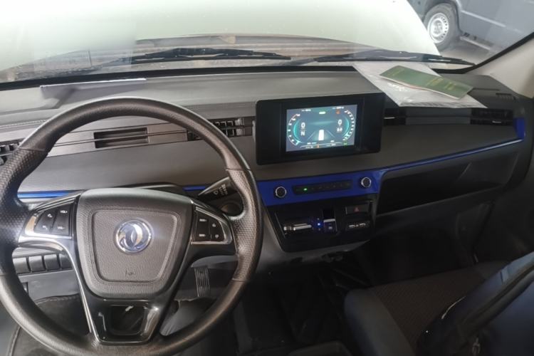Used Dongfeng Yufeng EM27 2024 EM27 EVE Energy 41.86 kWh Center Console