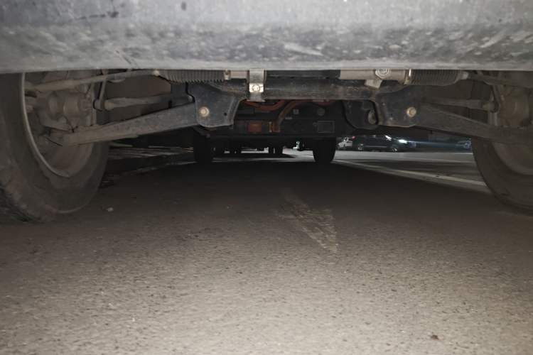 Used Dongfeng Yufeng EM27 2024 EM27L BYD CATL 41.86 kWh Chassis Front