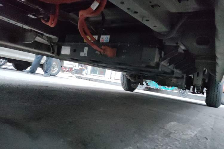 Used Dongfeng Yufeng EM27 2024 EM27L Eves Power 41.86 kWh Chassis Front Left