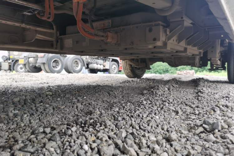 Used Dongfeng Yufeng EM27 2024 EM27 Henan Lithium Power 41.472 kWh Chassis Front Left