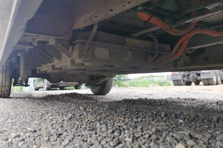 Used Dongfeng Yufeng EM27 2024 EM27 Henan Lithium Power 41.472 kWh Chassis Front Right