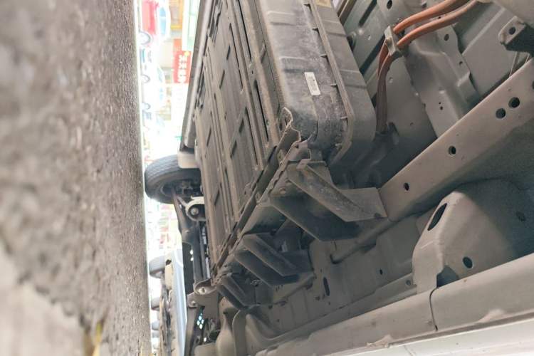 Used Dongfeng Yufeng EM27 2024 EM27L BYD CATL 41.86 kWh Chassis Rear Right