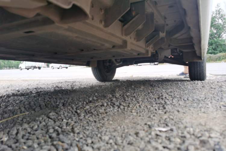 Used Dongfeng Yufeng EM27 2024 EM27 Henan Lithium Power 41.472 kWh Chassis Rear Right